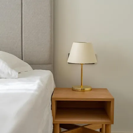 With Private Swimming Pool In 别墅