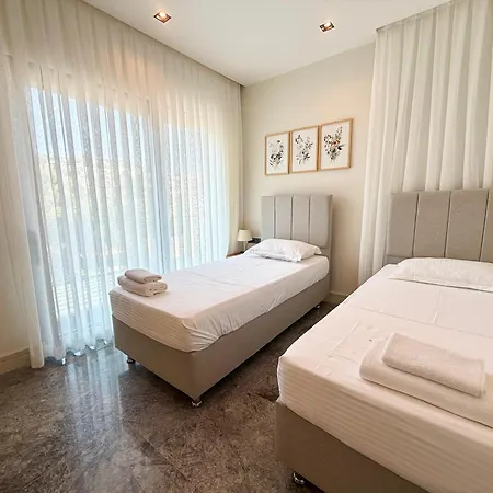 Villa Foa Collection *